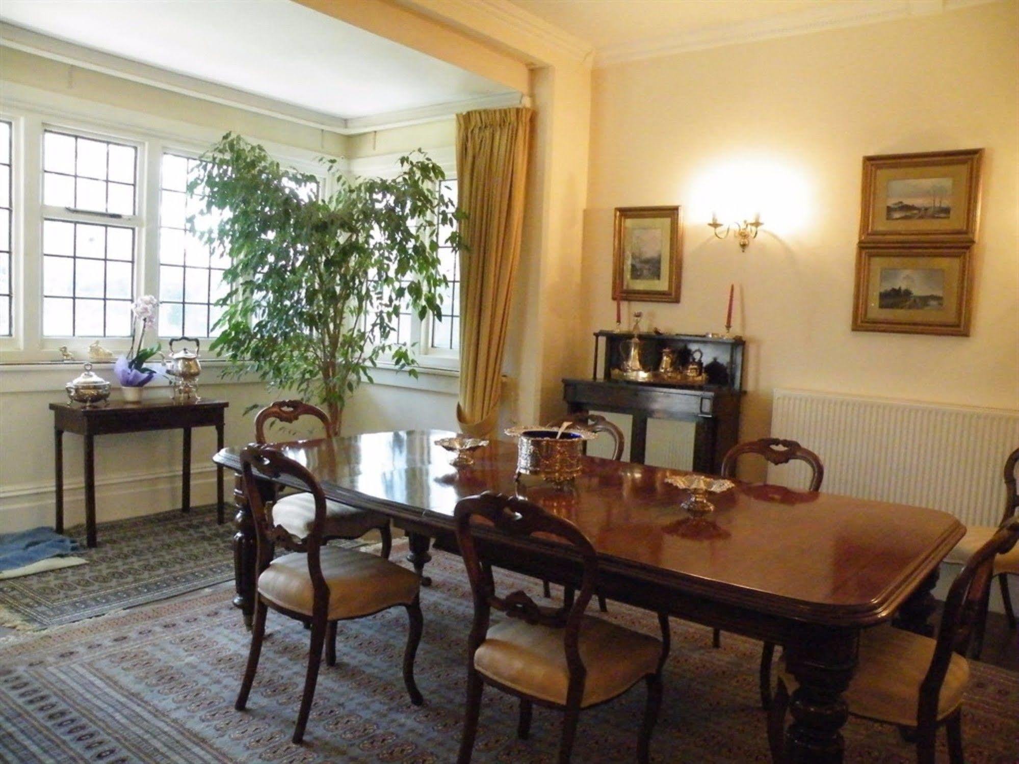 ブロッケンハースト Broadlands Gate Bed & Breakfast エクステリア 写真