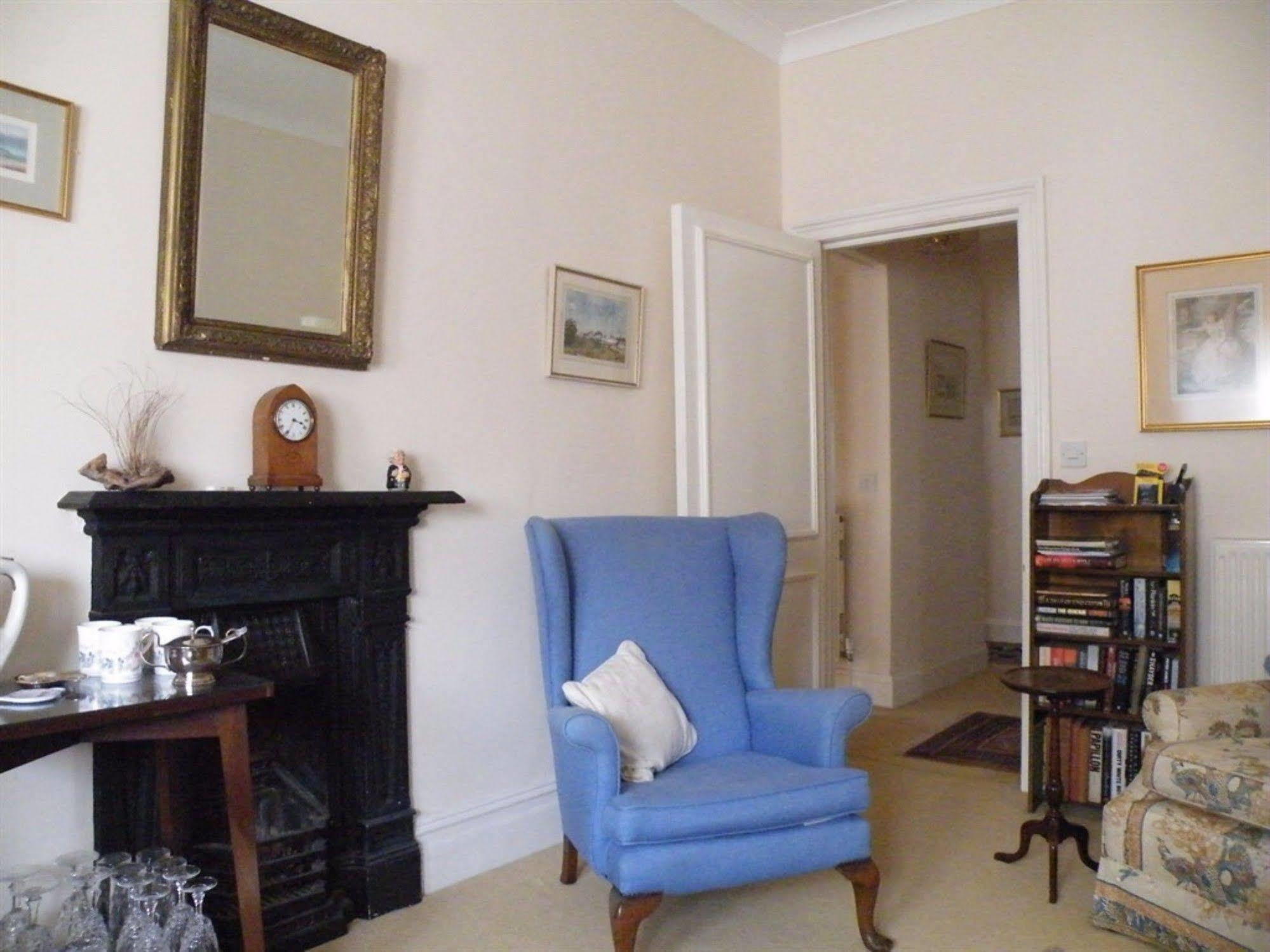 ブロッケンハースト Broadlands Gate Bed & Breakfast エクステリア 写真