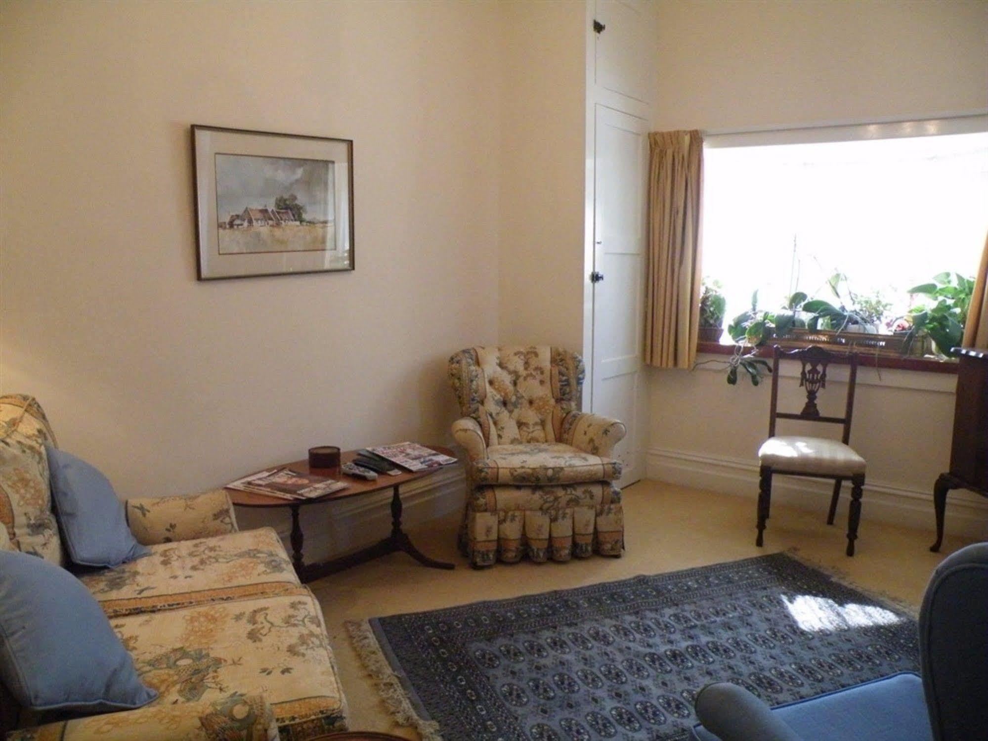 ブロッケンハースト Broadlands Gate Bed & Breakfast エクステリア 写真