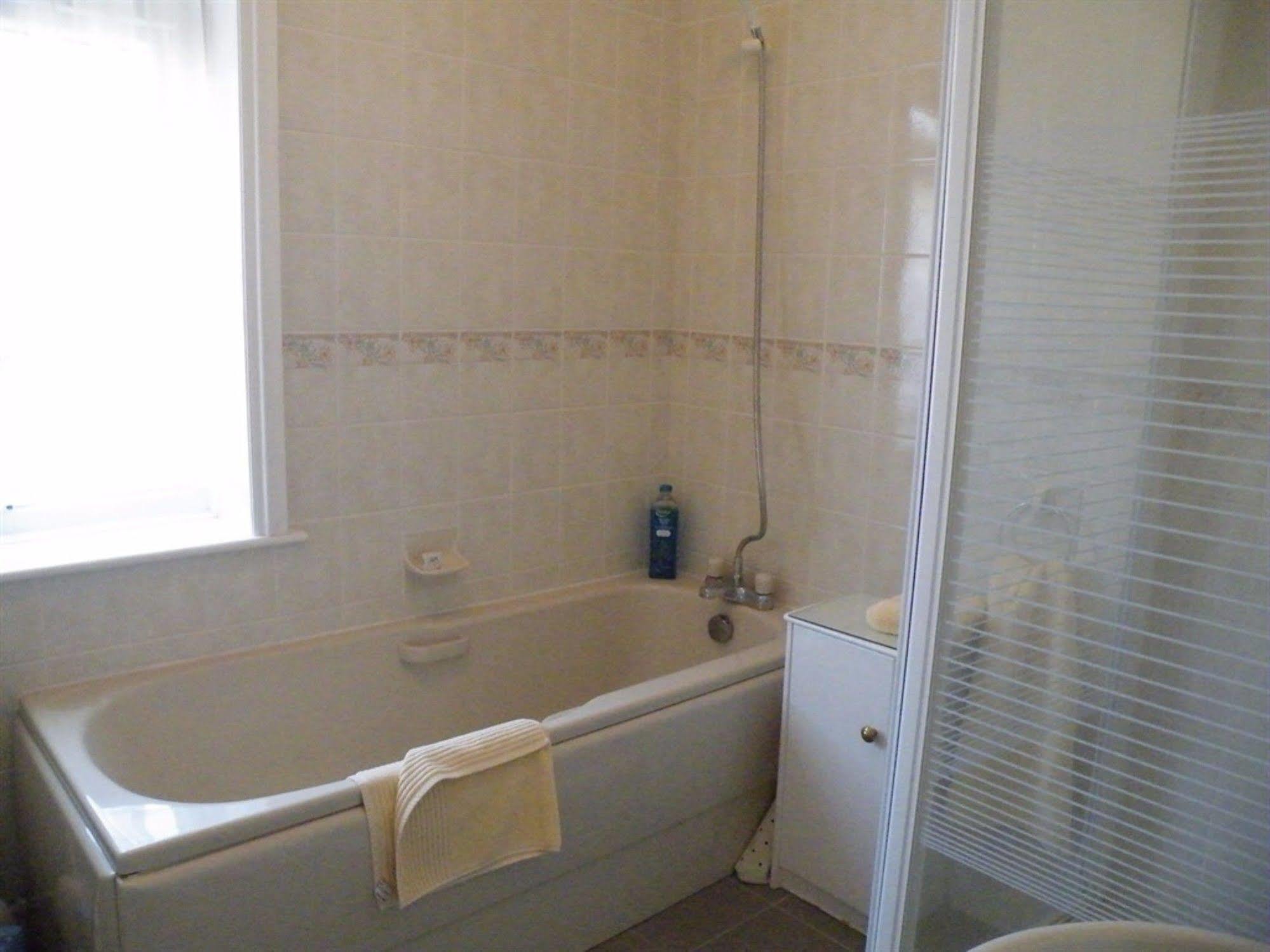 ブロッケンハースト Broadlands Gate Bed & Breakfast エクステリア 写真
