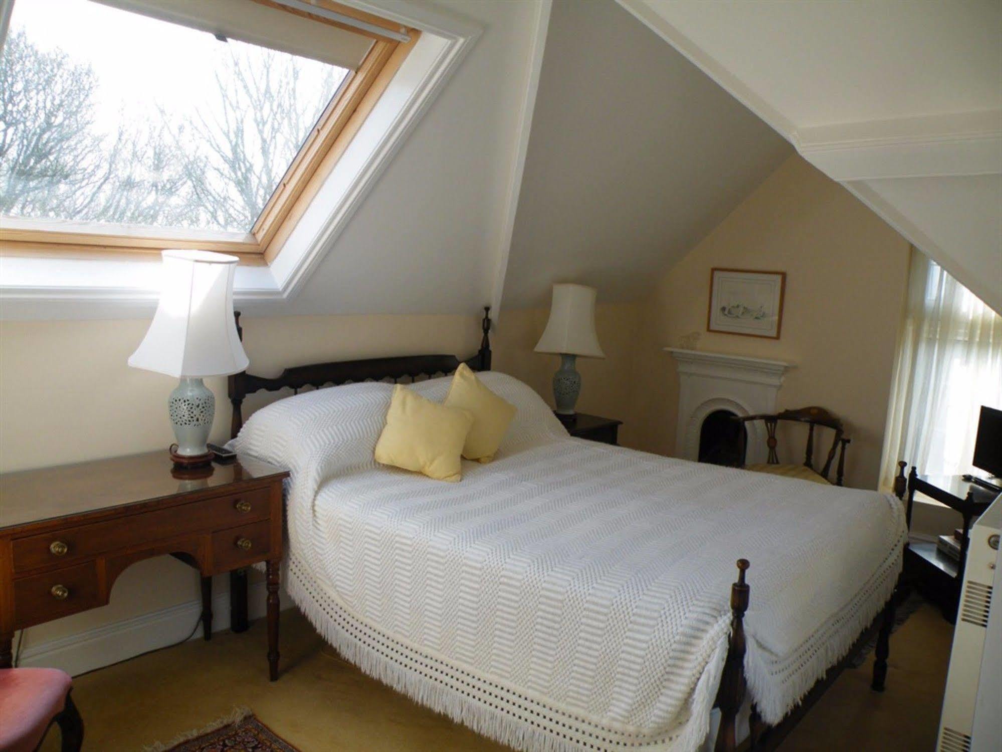 ブロッケンハースト Broadlands Gate Bed & Breakfast エクステリア 写真