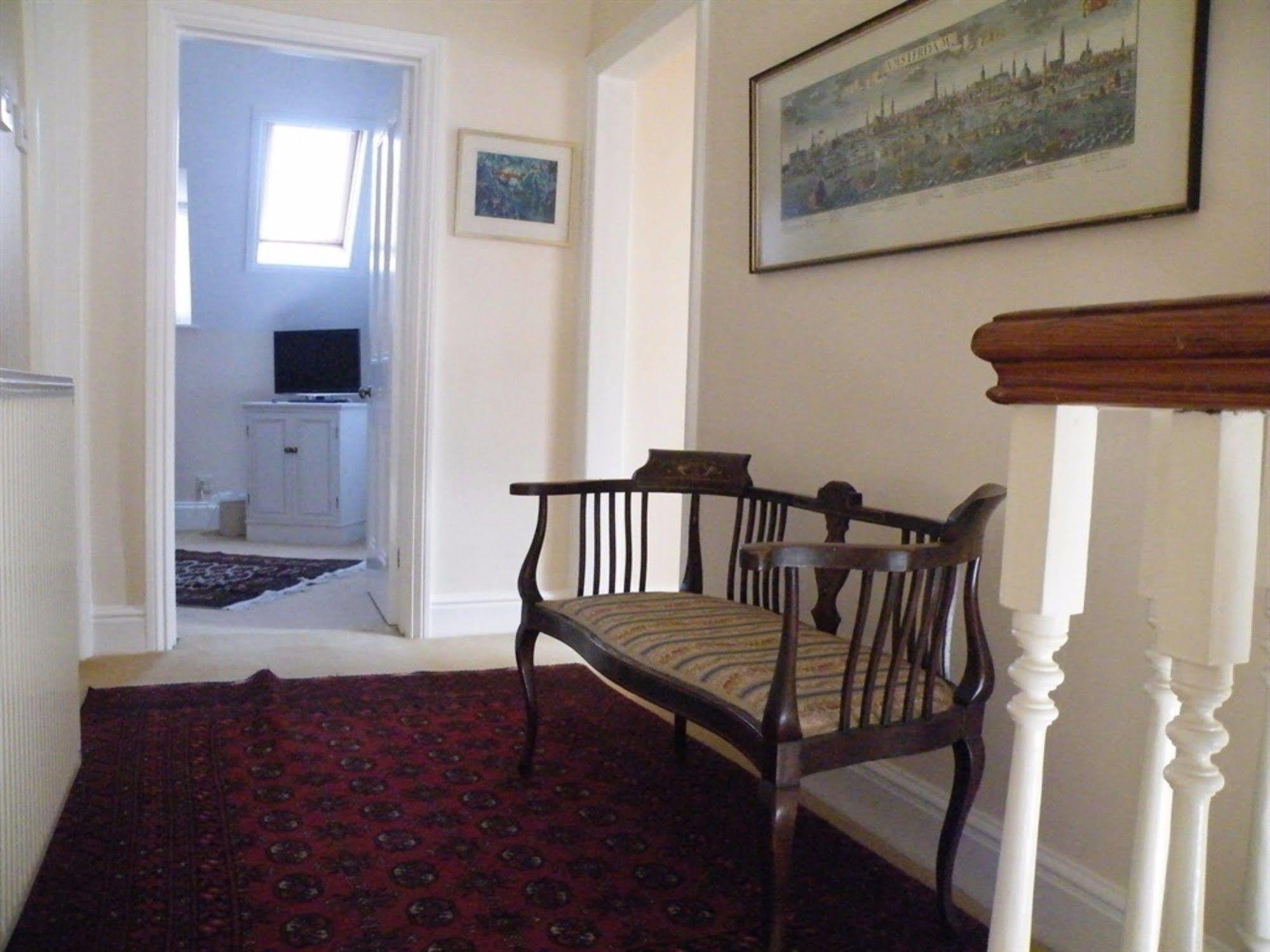 ブロッケンハースト Broadlands Gate Bed & Breakfast エクステリア 写真